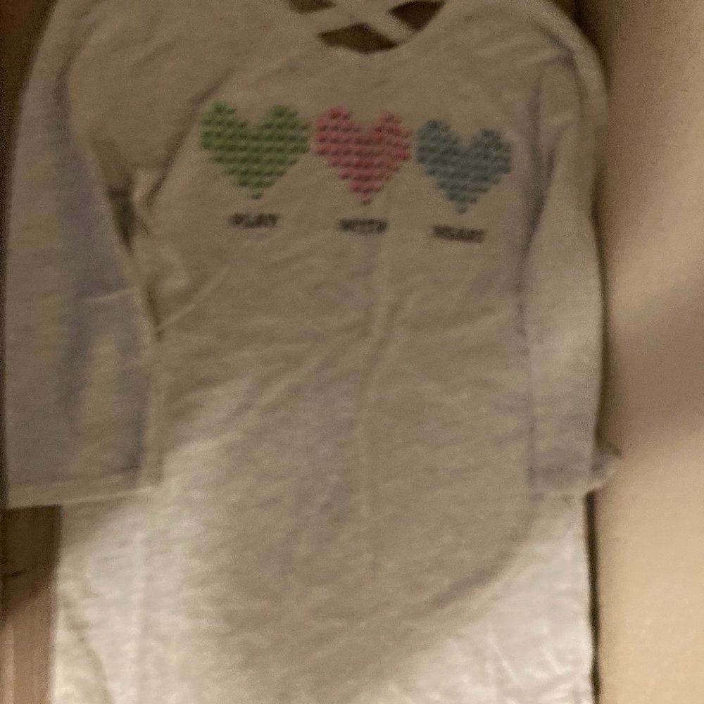 Justice Light Gray Play With Heart Graphic Long Sleeve T Shirt Top 10 Cotton